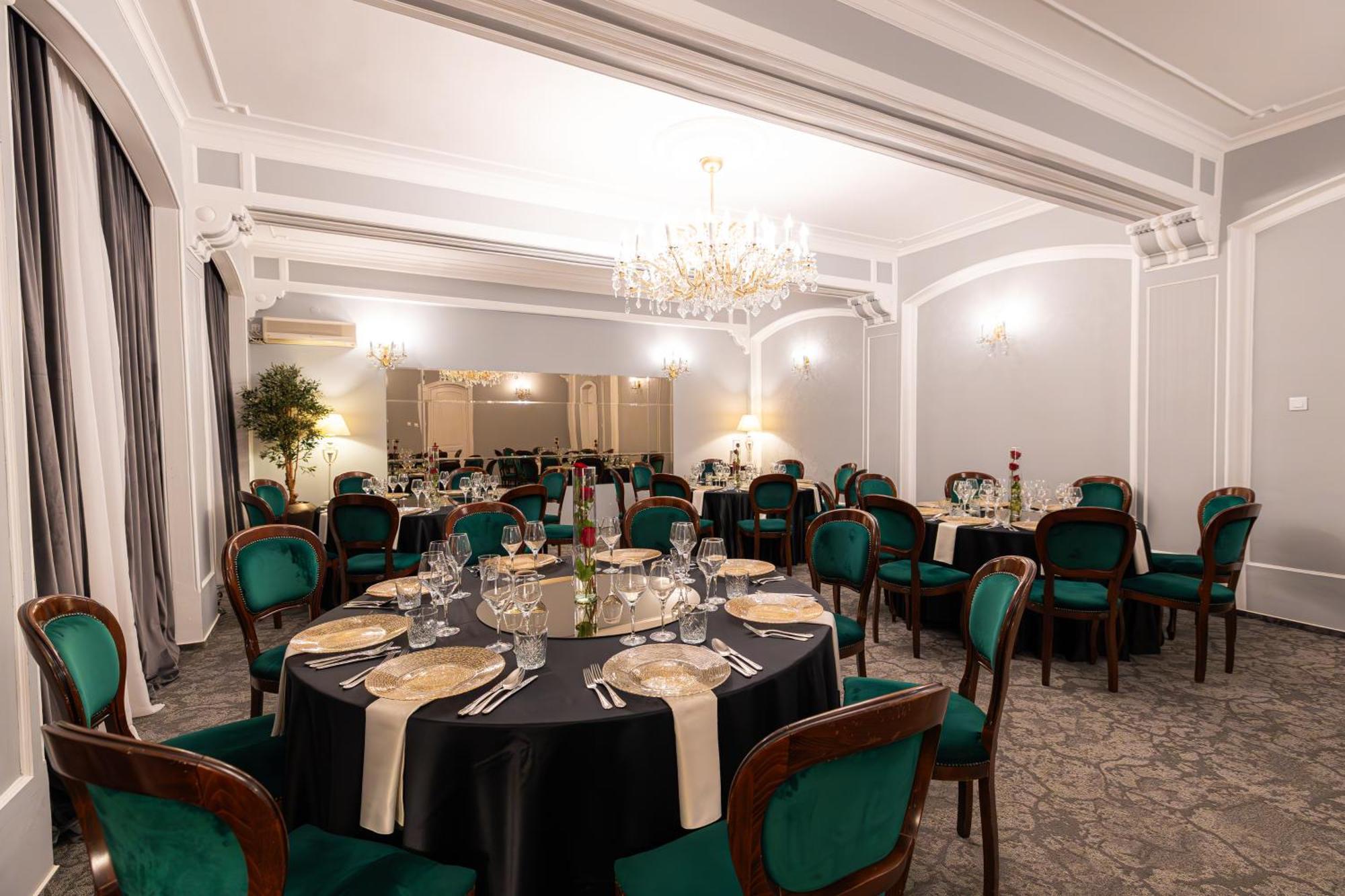 Hotel Brilliant Meses Zalău Exterior foto