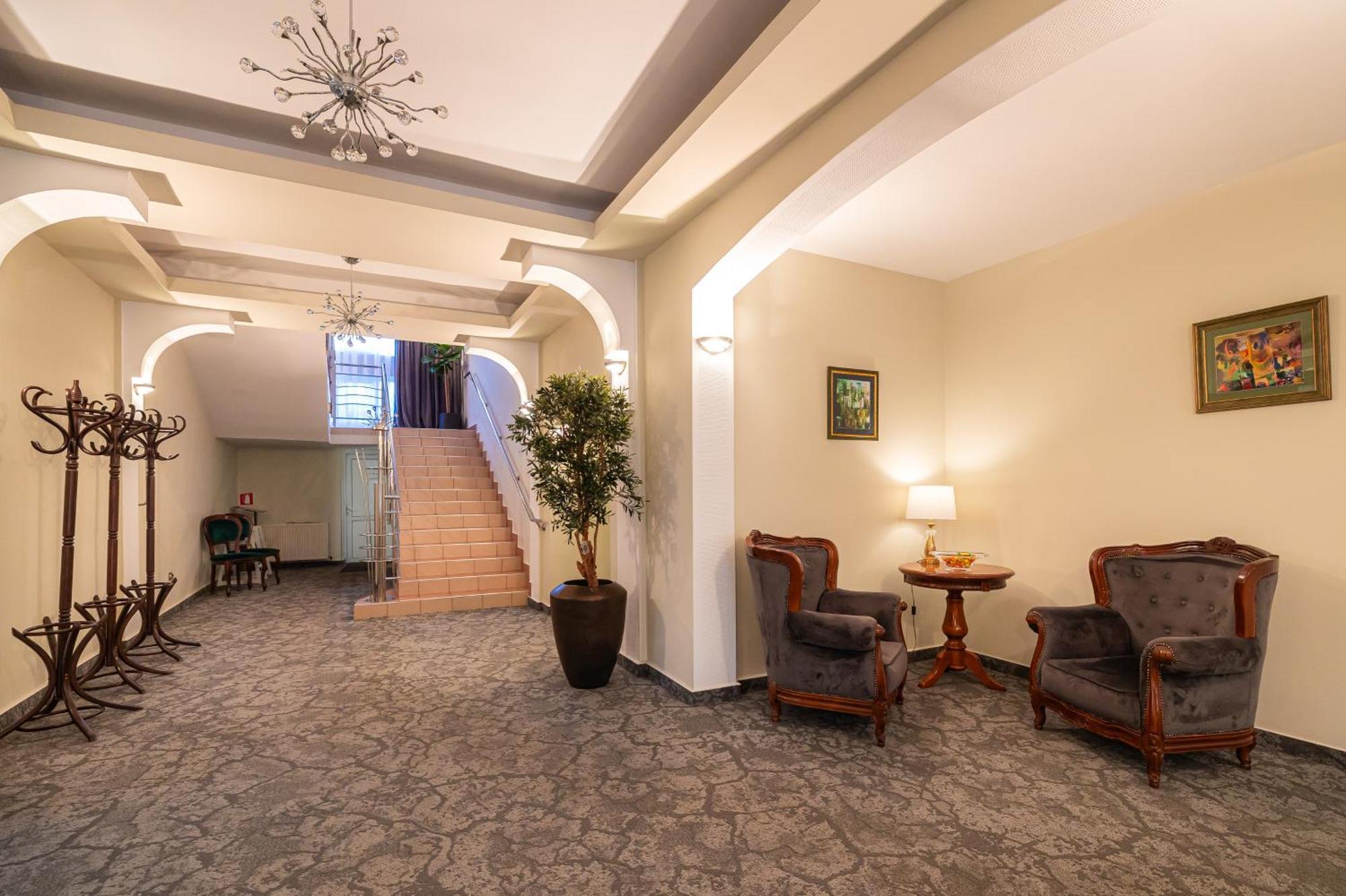 Hotel Brilliant Meses Zalău Exterior foto